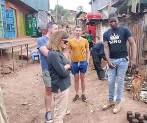 Visite-du-Bidonville-deKibera-à-Nairobi