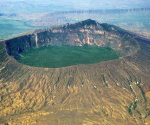 UneJournée-de-Safari-à-pied-au-Mont-Longonot