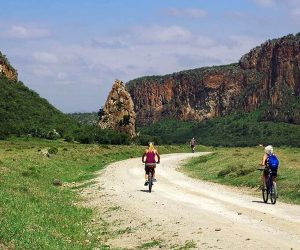 une-journée-au-lac-Naivasha---Excursion-en-bateau-et-Hell's-Gate-àvélo